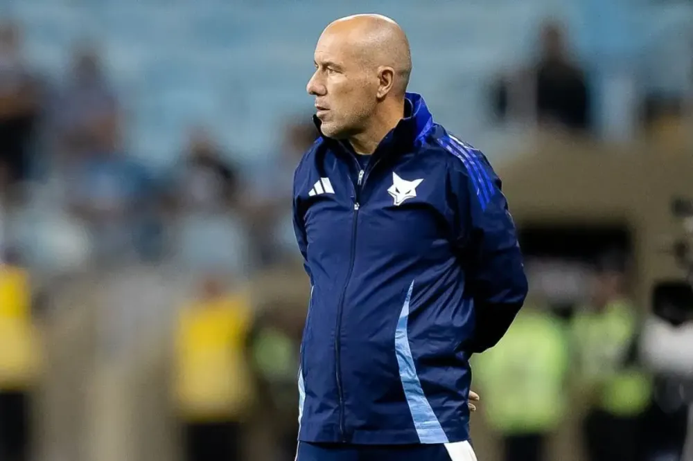 Flamengo acerta com Leonardo Jardim até 2027 após demissão de Filipe Luís