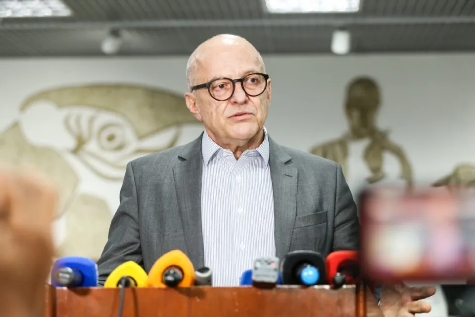 Com 5 secretários de saída, Pivetta diz que anuncia novos nomes na terça: “Já estão na minha cabeça”