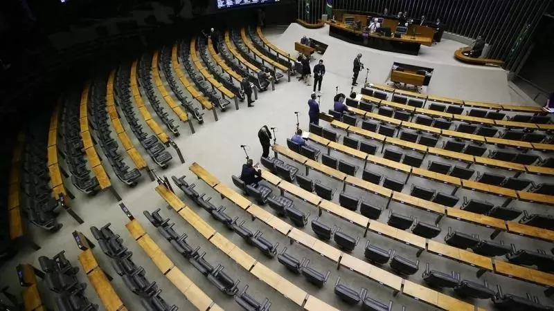 Câmara dos Deputados bate recorde de folgas em 2024