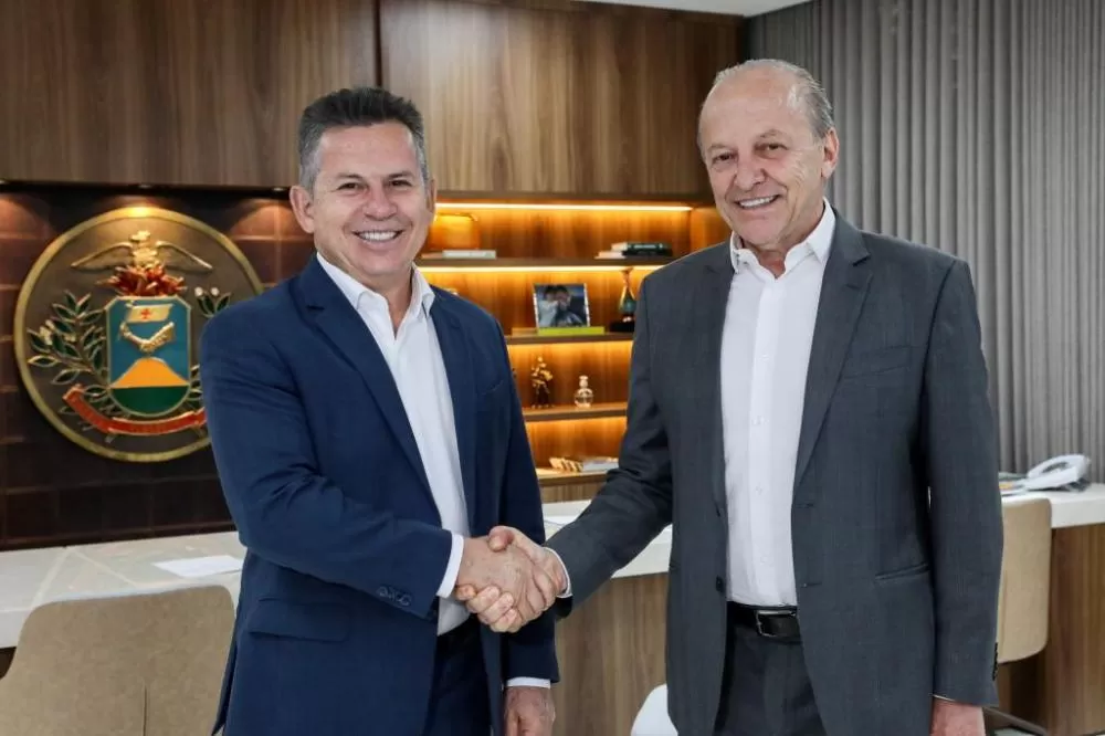 Pivetta assume o estado em viagem de Mauro Mendes