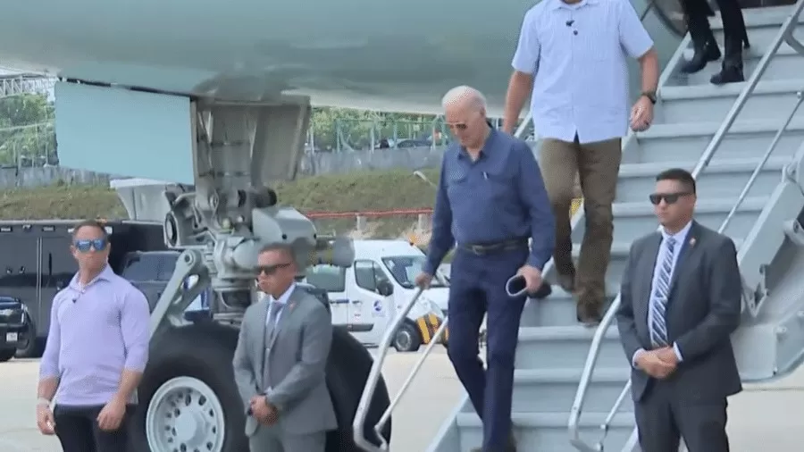 Biden chega ao Brasil para o G20 e faz visita à Amazônia; vídeo mostra o desembarque em Manaus